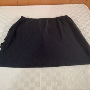 Black skirt by E.N.T.